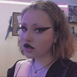 Meet your Posher, Reese